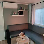 Lesmobilhomesduferret - Les Embruns - Mobil-homes De Particuliers, Funpass Activites Non Inclus Campsite